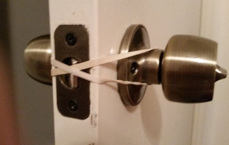 Does Aluminum Foil On Your Doorknob Keep You Safer When Home Alone?