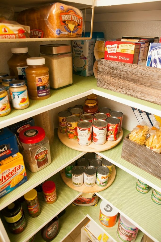 Lazy Susan Pantry Storage 07 The Delite